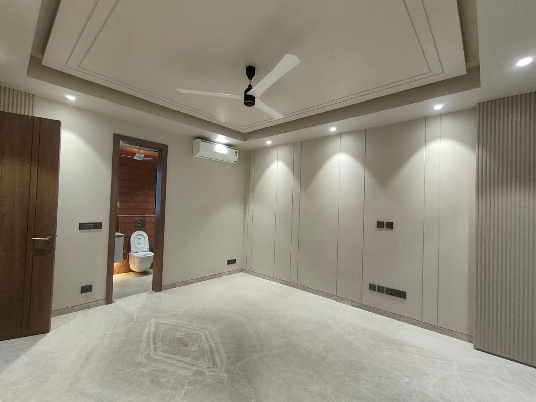 2 BHK for rent in Sector 21, Gurugram — semi-furnished — 1233 sq.ft