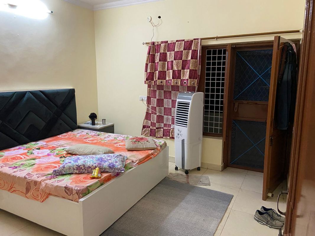 2 BHK for rent in Sector 22, Gurugram — semi-furnished — 2750 sq.ft