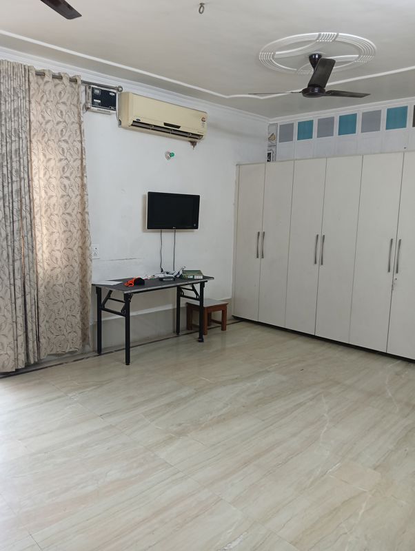 2 BHK for rent in Sector 22b, Gurugram — furnished — 1800 sq.ft
