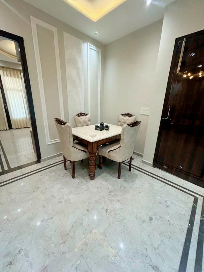 2 BHK for rent in Sector 23, Gurugram — semi-furnished — 998 sq.ft