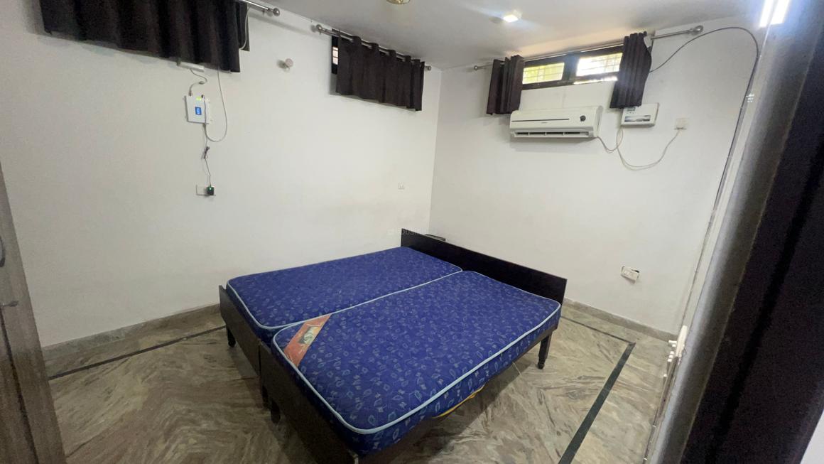 2 BHK for rent in Sector 23, Gurugram — 1800 sq.ft