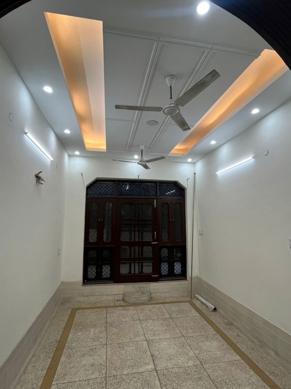 2 BHK for rent in Sector 23, Gurugram — semi-furnished — 1860 sq.ft