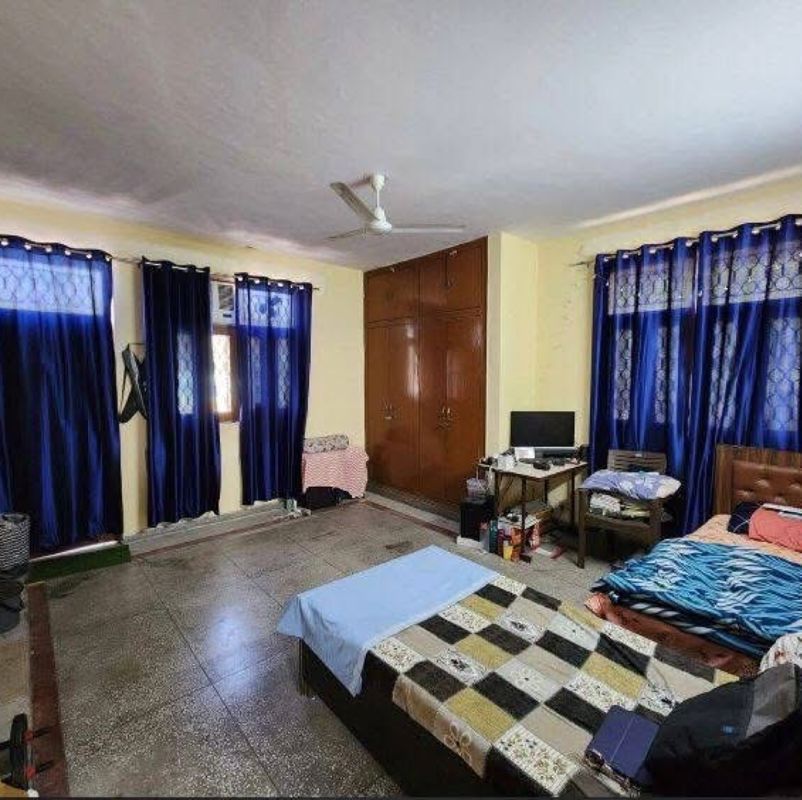 2 BHK for rent in Sector 23a, Gurugram — semi-furnished — 100 sq.ft