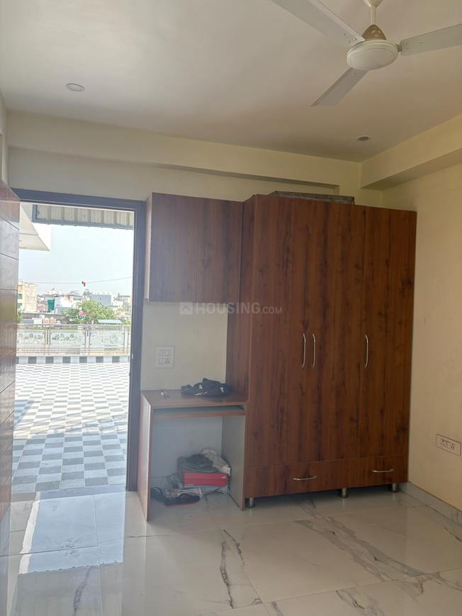 2 BHK for rent in Sector 23A, Gurugram — semi-furnished — 900 sq.ft