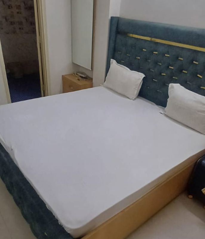 2 BHK for rent in Sector 27, Gurugram — furnished — 1050 sq.ft