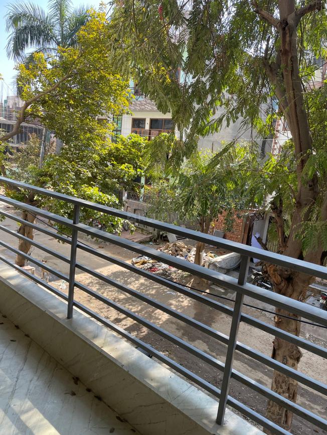 2 BHK for rent in Sector 27, Gurugram — 1100 sq.ft