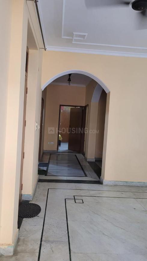 2 BHK for rent in Sector 28, Gurugram — semi-furnished — 900 sq.ft