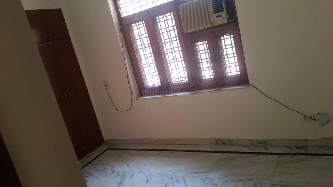 2 BHK for rent in Sector 30, Gurugram — semi-furnished — 900 sq.ft