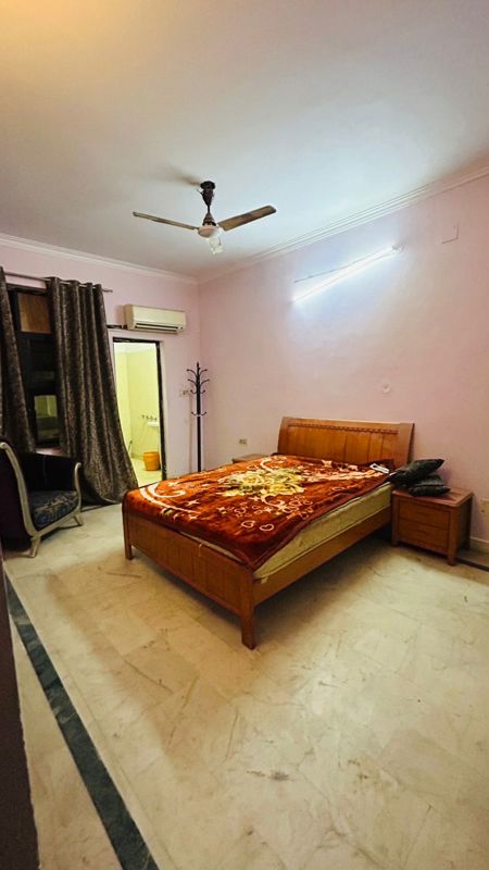 2 BHK for rent in Sector 31, Gurugram — furnished — 1430 sq.ft