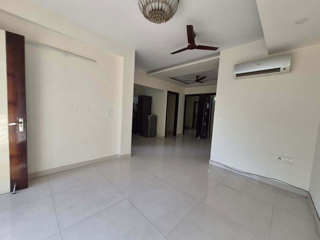 2 BHK for rent in Sector 31, Gurugram — semi-furnished — 1400 sq.ft