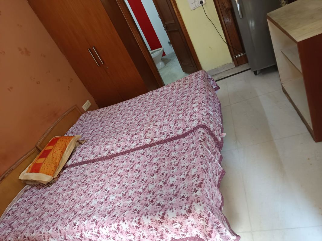 2 BHK for rent in Sector 31, Gurugram — furnished — 160 sq.ft
