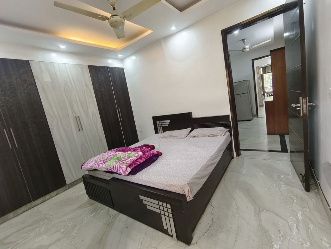 2 BHK for rent in Sector 33, Gurugram — semi-furnished — 150 sq.ft — Unitech The Residences Sector 33