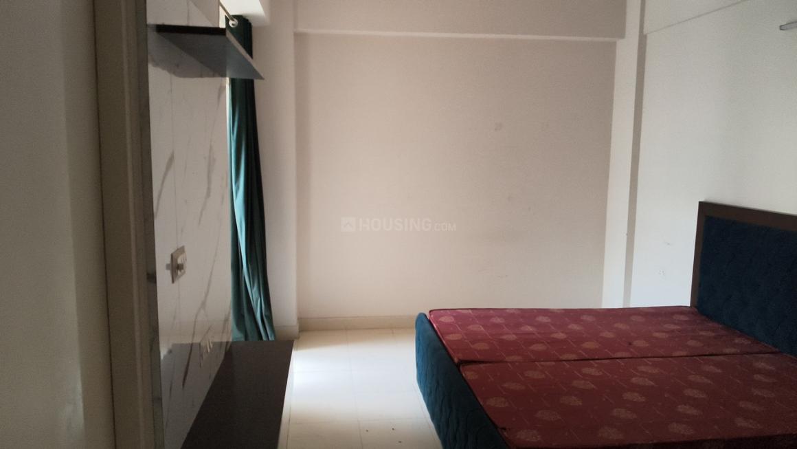 2 BHK for rent in Sector 33, Gurugram — semi-furnished — 950 sq.ft — Breez Global Heights