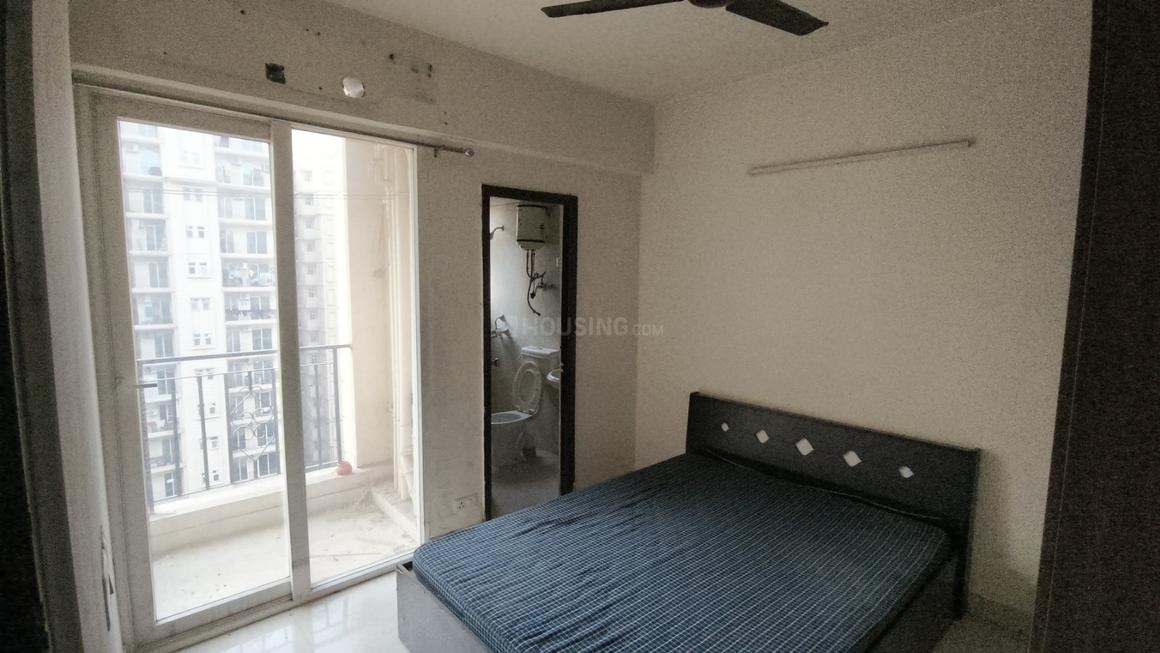 2 BHK for rent in Sector 36, Gurugram — semi-furnished — 900 sq.ft — Signature Global The Serenas