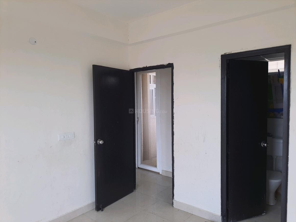 2 BHK for rent in Sector 36, Gurugram — semi-furnished — 584 sq.ft — Signature Global The Serenas