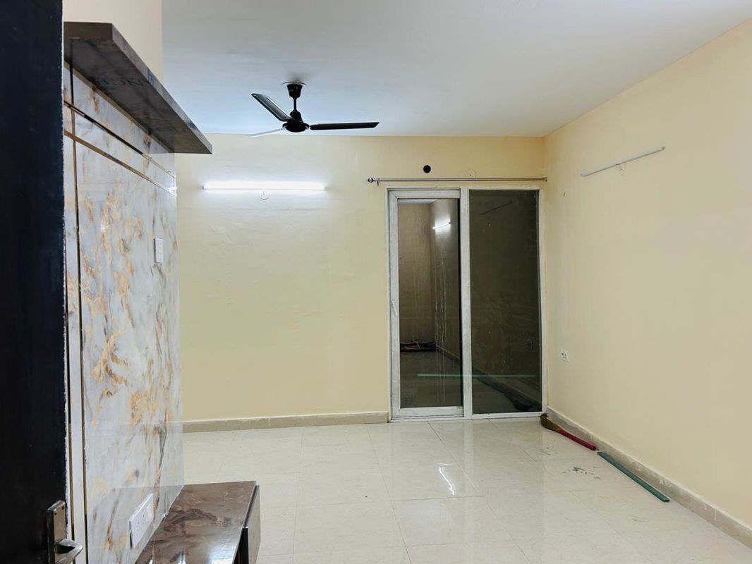 2 BHK for rent in Sector 37d, Gurugram — furnished — 690 sq.ft — Signature The Millennia 3