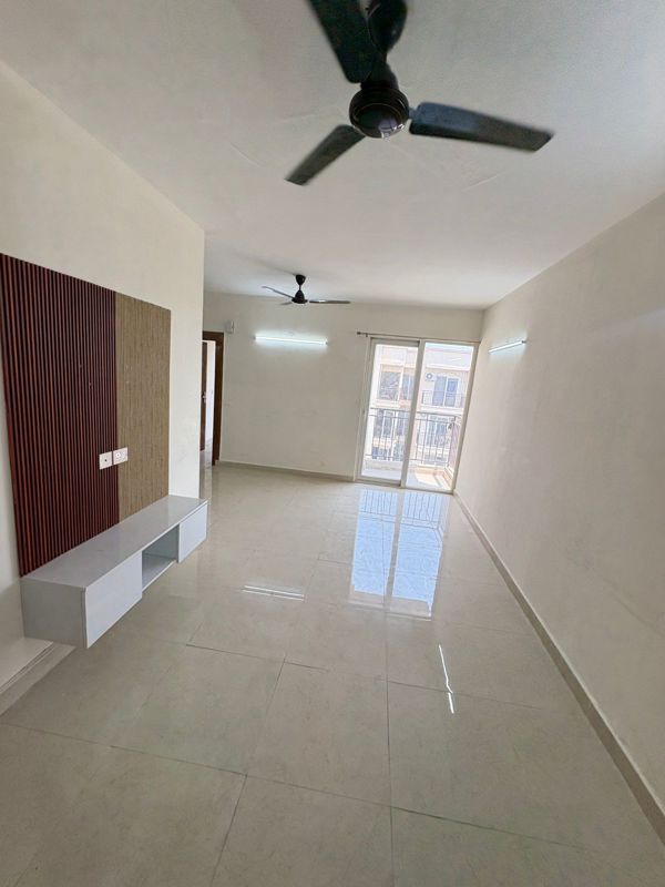 2 BHK for rent in Sector 37d, Gurugram — semi-furnished — 1000 sq.ft — Signature The Millennia 3