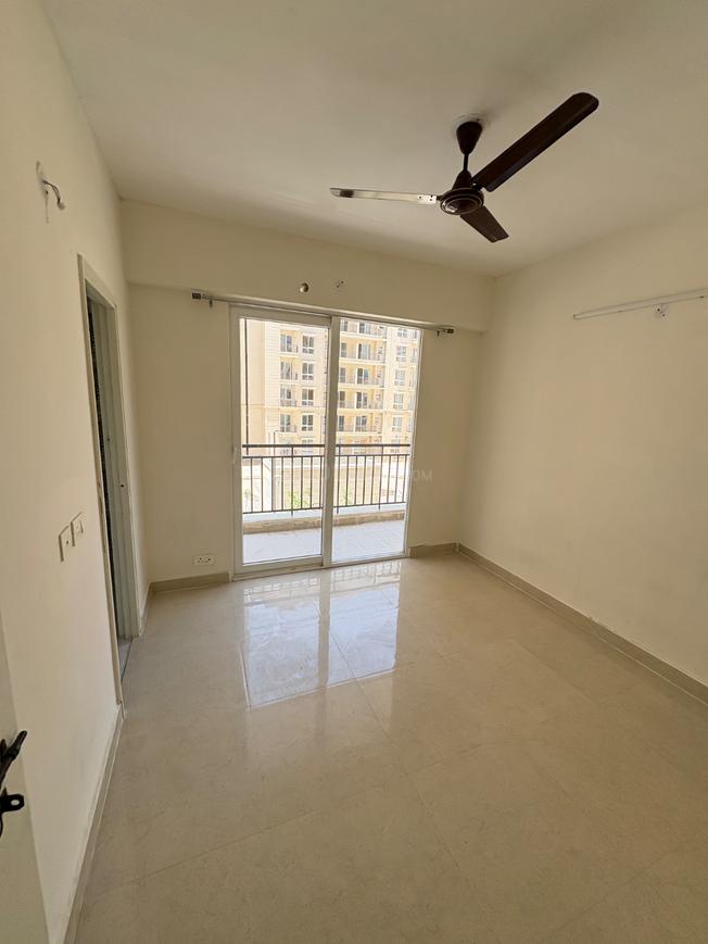 2 BHK for rent in Sector 37D, Gurugram — unfurnished — 1000 sq.ft — Signature Global The Millennia 3