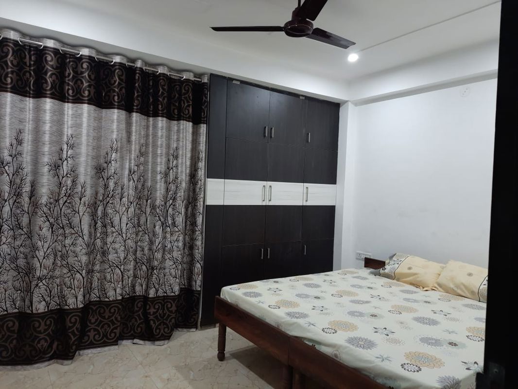 2 BHK for rent in Sector 38, Gurugram — semi-furnished — 700 sq.ft