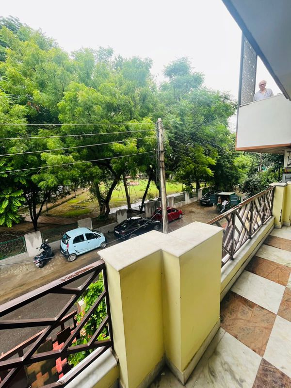 2 BHK for rent in Sector 38, Gurugram — semi-furnished — 1363 sq.ft