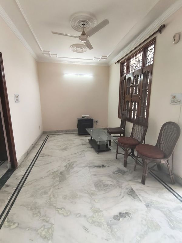 2 BHK for rent in Sector 39, Gurugram — semi-furnished — 1650 sq.ft