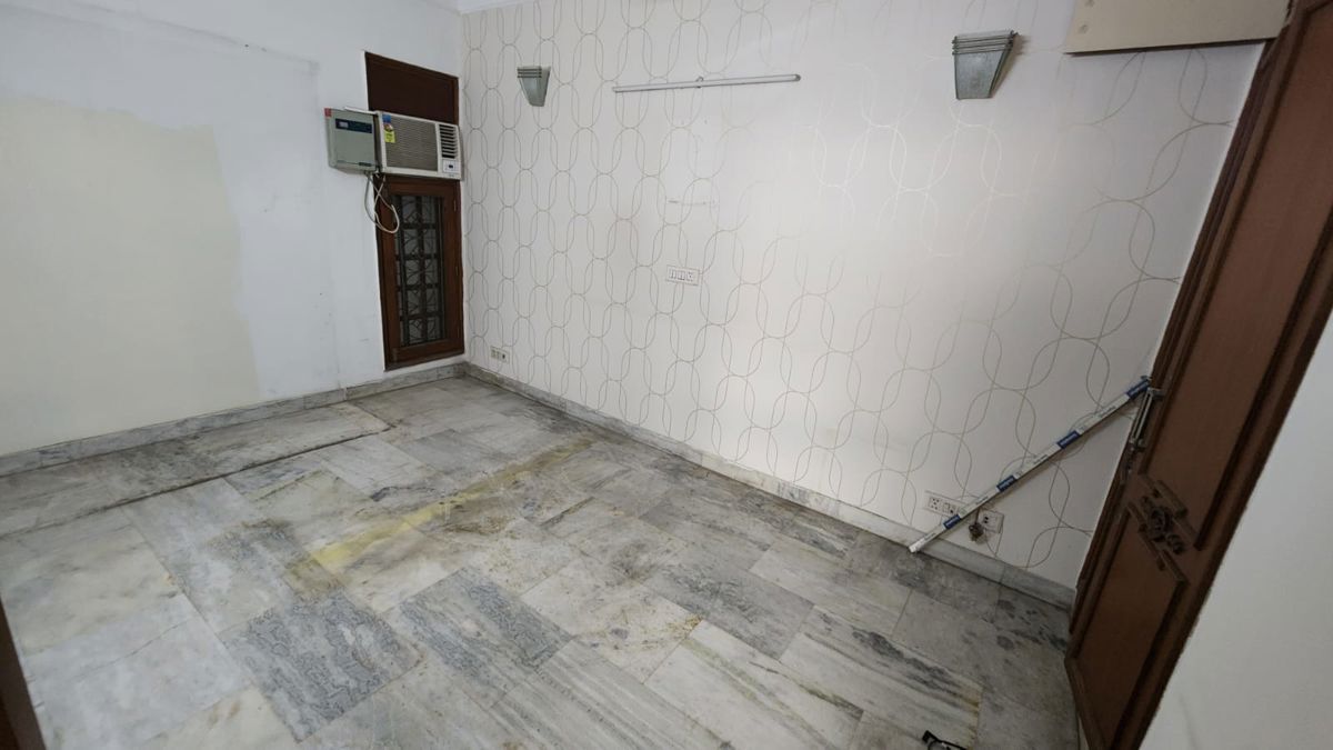 2 BHK for rent in Sector 39, Gurugram — semi-furnished — 161 sq.ft