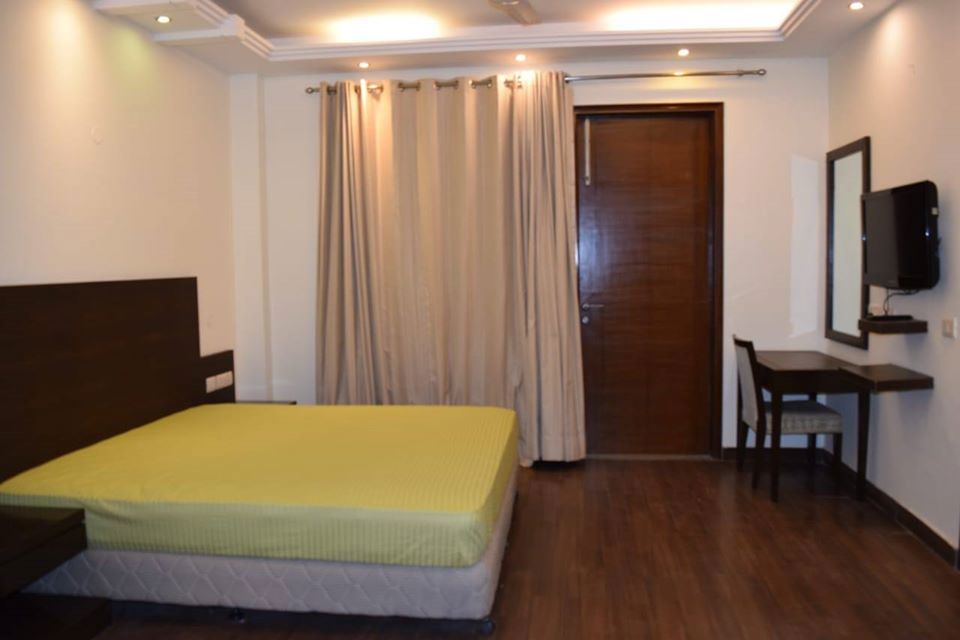 2 BHK for rent in Sector 4, Gurugram — semi-furnished — 786 sq.ft — Urban Estate Residents Welfare Association Sector