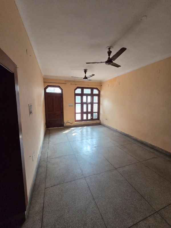 2 BHK for rent in Sector 4, Gurugram — semi-furnished — 180 sq.ft