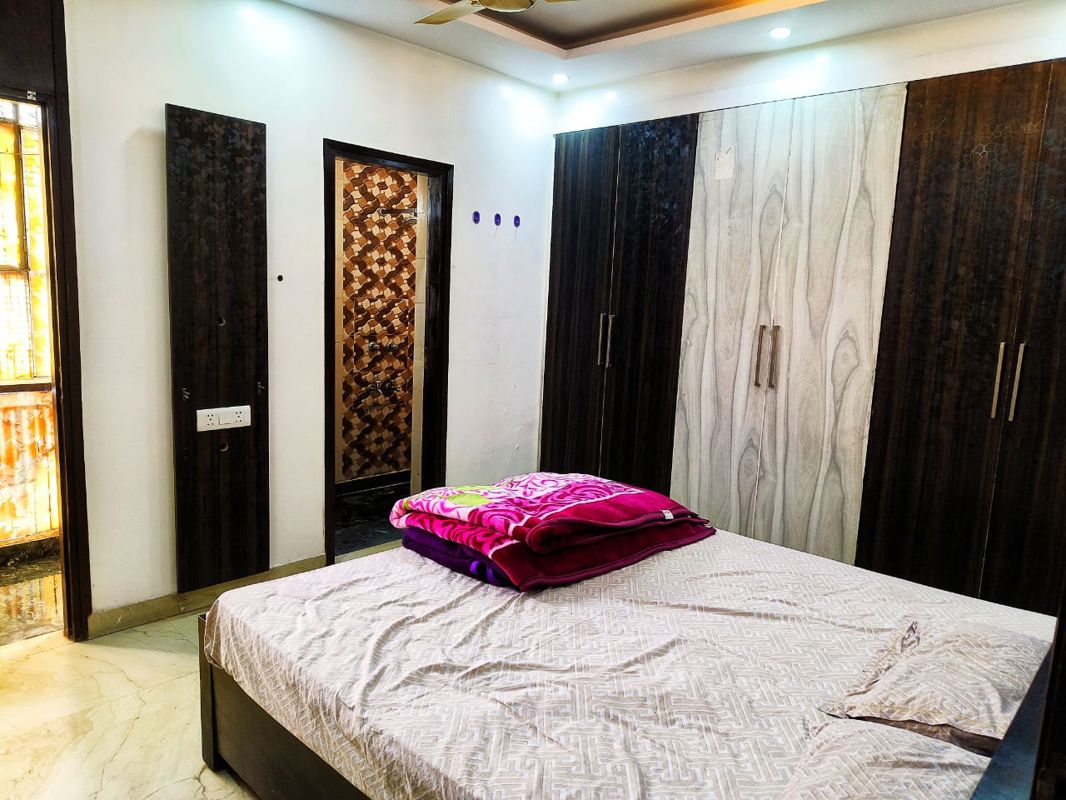 2 BHK for rent in Sector 40, Gurugram — semi-furnished — 263 sq.ft — Unitech Ivory Towers