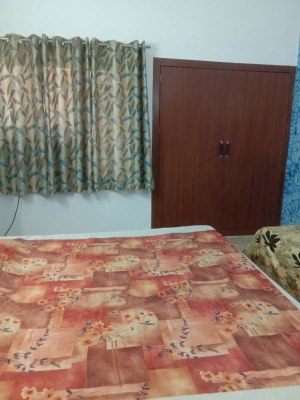 2 BHK for rent in Sector 40, Gurugram — semi-furnished — 100 sq.ft