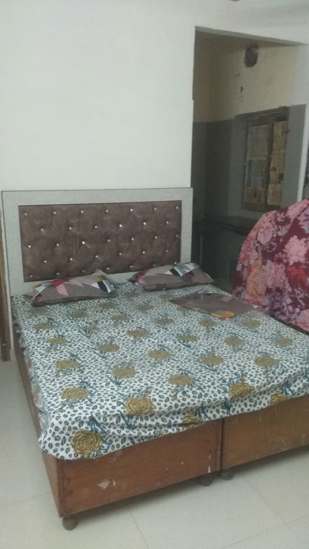 2 BHK for rent in Sector 41, Gurugram — semi-furnished — 250 sq.ft