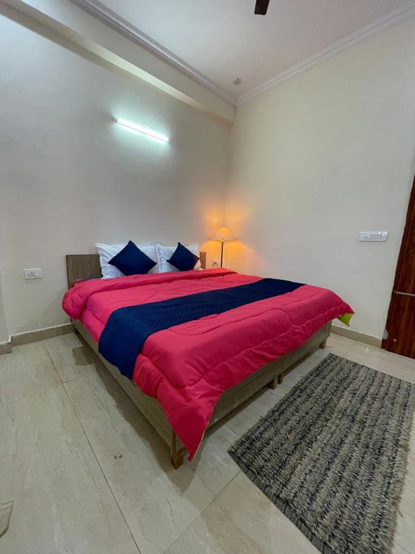 2 BHK for rent in Sector 42, Gurugram — furnished — 160 sq.ft
