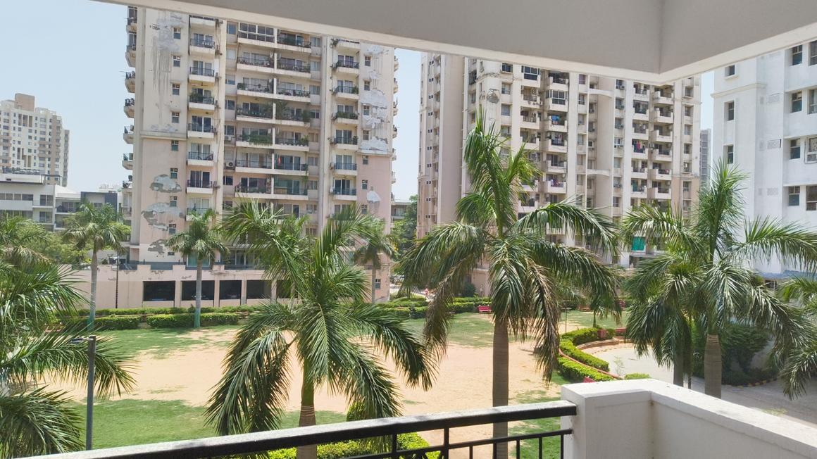2 BHK for rent in Sector 50, Gurugram — semi-furnished — 1020 sq.ft — Eros Wembley Estate