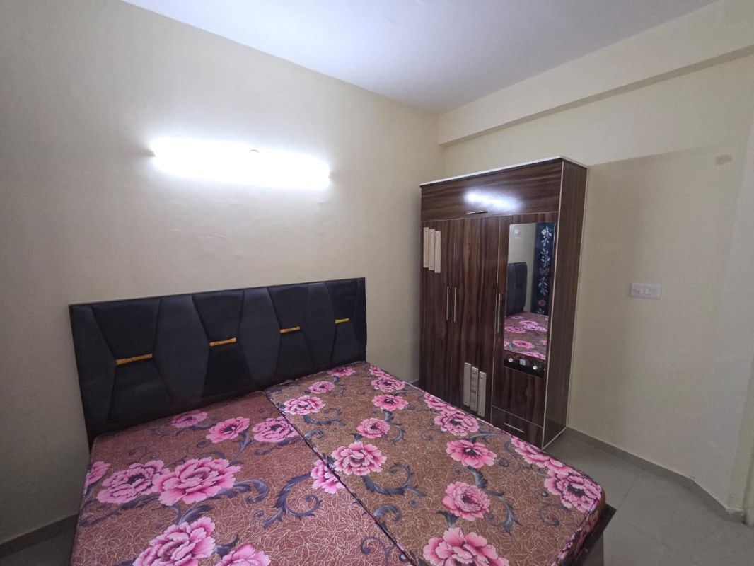 2 BHK for rent in Sector 50, Gurugram — semi-furnished — 1800 sq.ft — Unitech South City II