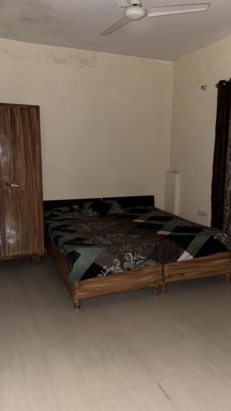 2 BHK for rent in Sector 51, Gurugram — furnished — 800 sq.ft — Landmark Towers