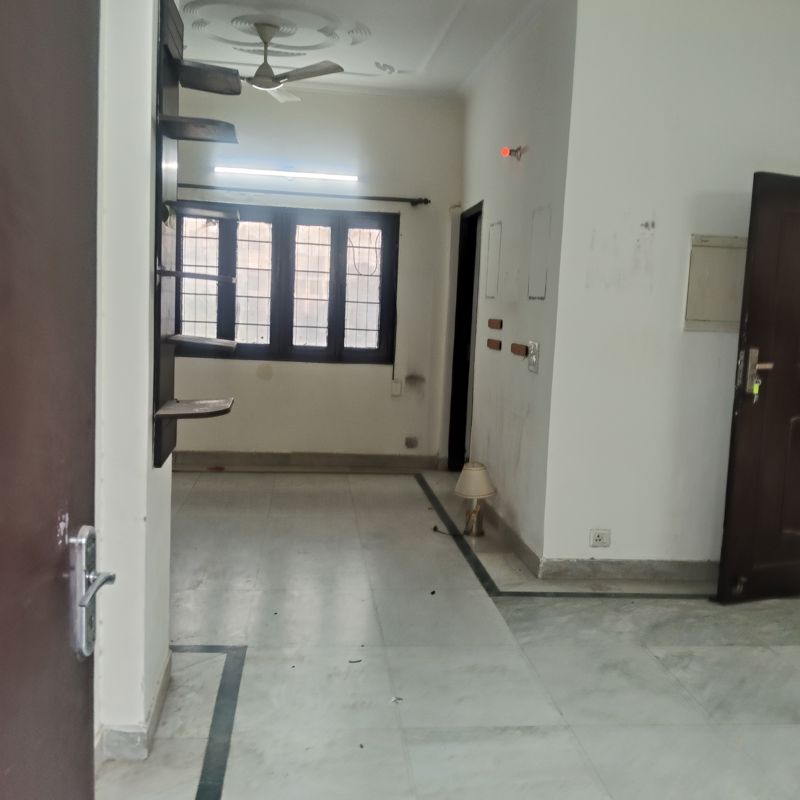 2 BHK for rent in Sector 51, Gurugram — semi-furnished — 1058 sq.ft — SS Mayfield Gardens