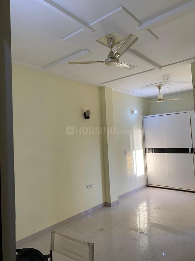 2 BHK for rent in Sector 51, Gurugram — semi-furnished — 900 sq.ft