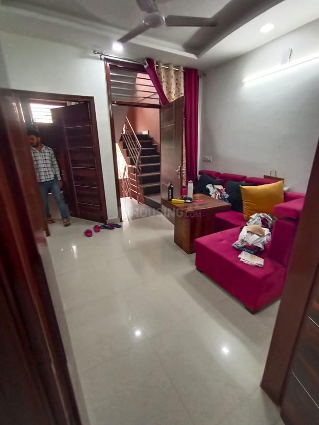 2 BHK for rent in Sector 51, Gurugram — 900 sq.ft