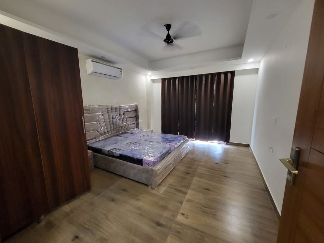 2 BHK for rent in Sector 53, Gurugram — furnished — 1500 sq.ft — DLF Exclusive Floors