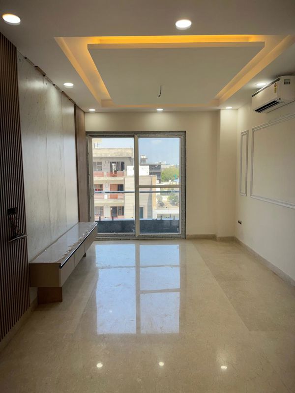 2 BHK for rent in Sector 53, Gurugram — semi-furnished — 600 sq.ft