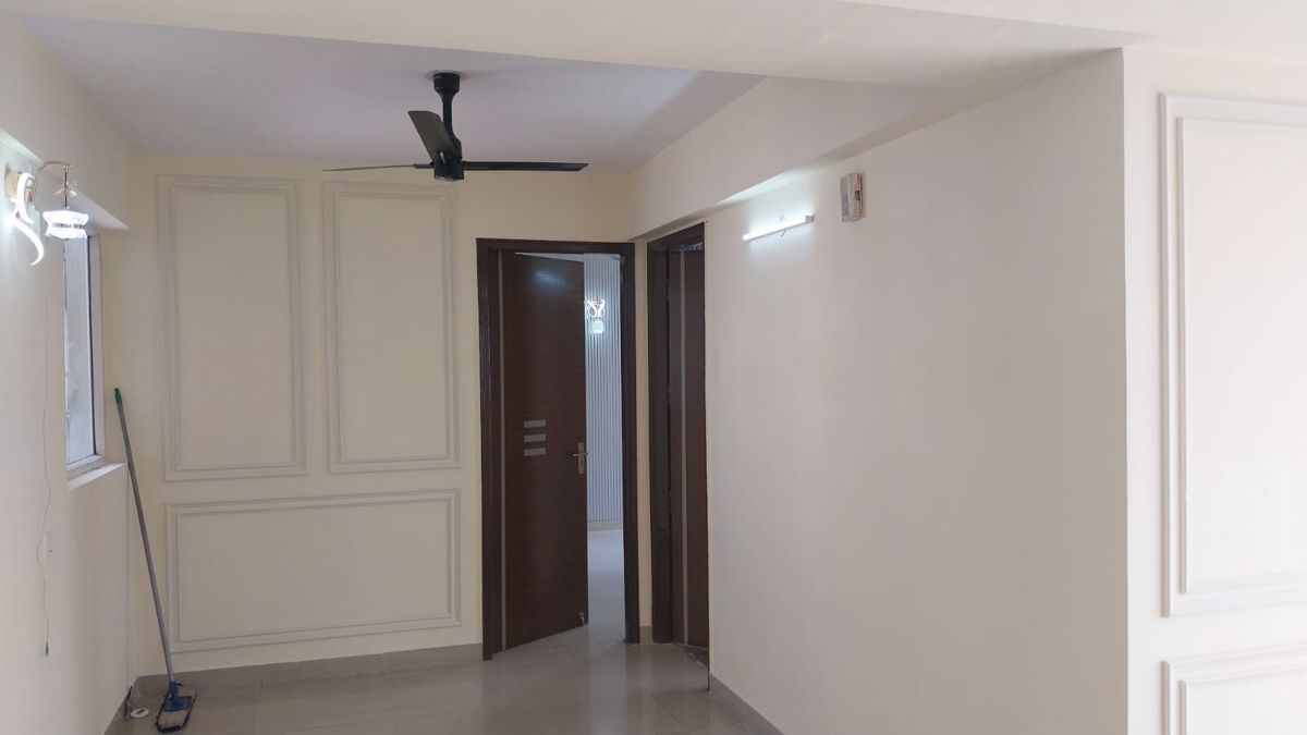 2 BHK for rent in Sector 54, Gurugram — semi-furnished — 1100 sq.ft — Suncity Township Gurgaon