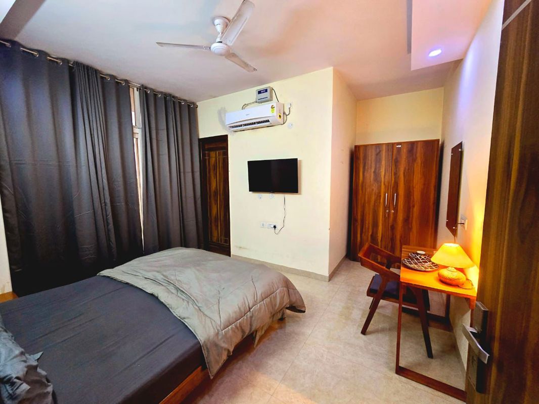 2 BHK for rent in Sector 55, Gurugram — furnished — 1750 sq.ft
