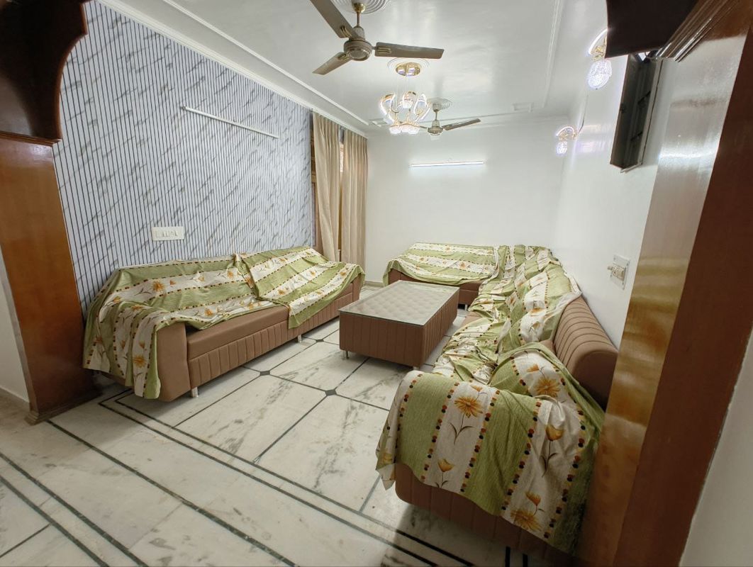 2 BHK for rent in Sector 56, Gurugram — furnished — 1505 sq.ft — Shri Banke Vihari