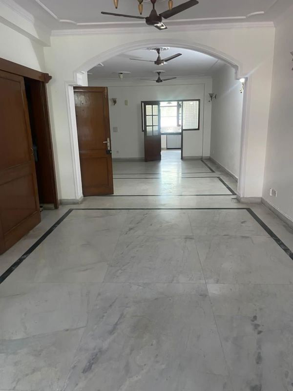 2 BHK for rent in Sector 57, Gurugram — unfurnished — 950 sq.ft