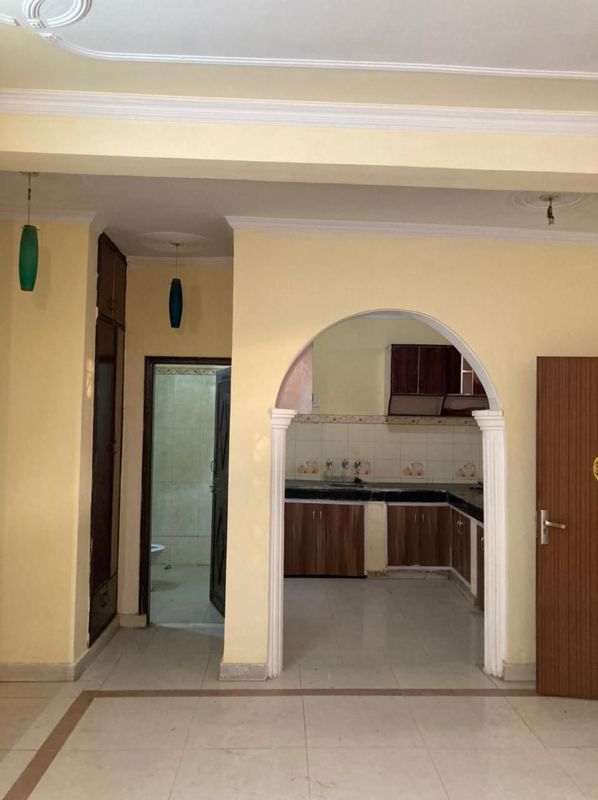 2 BHK for rent in Sector 57, Gurugram — semi-furnished — 180 sq.ft — Sushant Lok 2