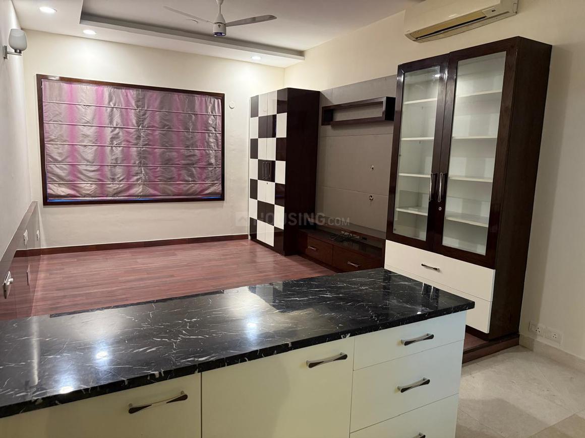 2 BHK for rent in Sector 58, Gurugram — semi-furnished — 1305 sq.ft — Ireo The Grand Arch