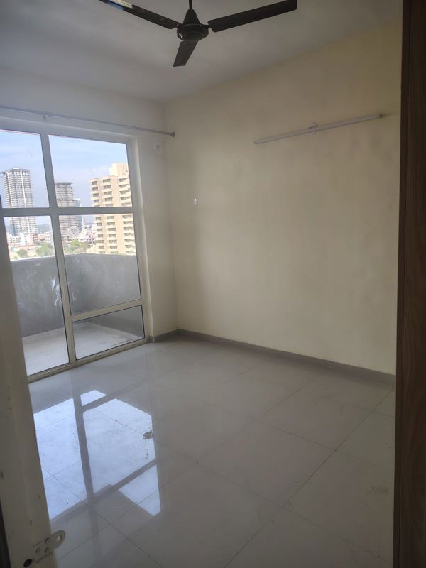 2 BHK for rent in Sector 59, Gurugram — semi-furnished — 699 sq.ft — Pyramid Midtown