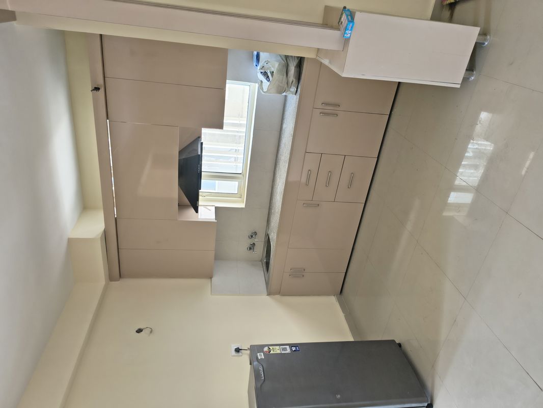 2 BHK for rent in Sector 59, Gurugram — semi-furnished — 1000 sq.ft — Pyramid Midtown