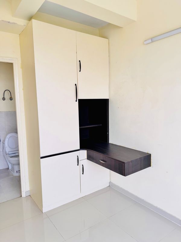 2 BHK for rent in Sector 59, Gurugram — semi-furnished — 1000 sq.ft — Pyramid Midtown