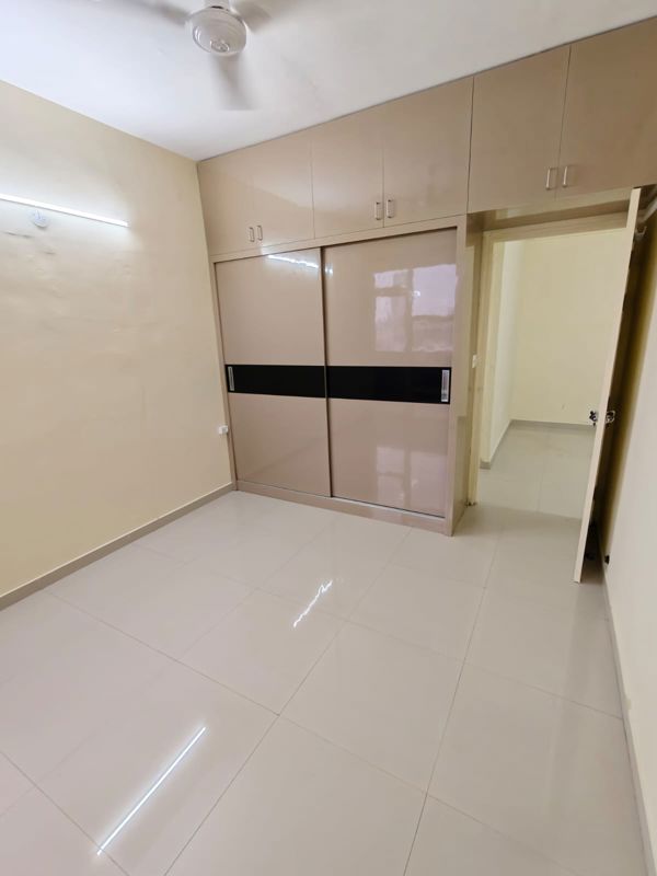 2 BHK for rent in Sector 59, Gurugram — semi-furnished — 1000 sq.ft — Pyramid Midtown
